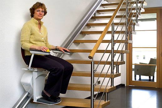 Installation de monte-escaliers de monte escalier pour personne âgée