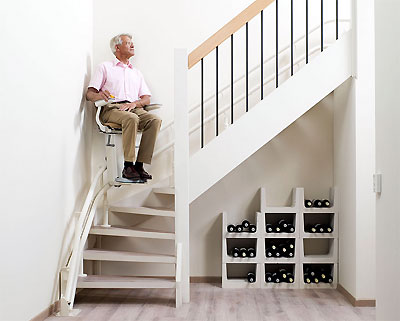 Quel est le prix d'installation d'un monte-escalier sur mesure ?