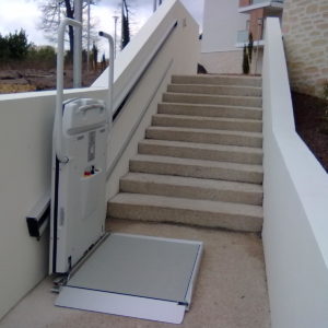 Plateforme monte escalier modèle SH - Hidral France